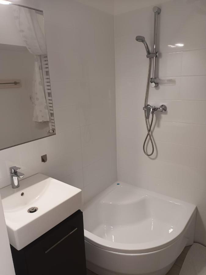 Gdynia, Sea Shell - Czarujacy, Dyskretny Loft Dla Pary Z Parkingiem - Blisko Dzikiej Plazy I Centrum 외부 사진